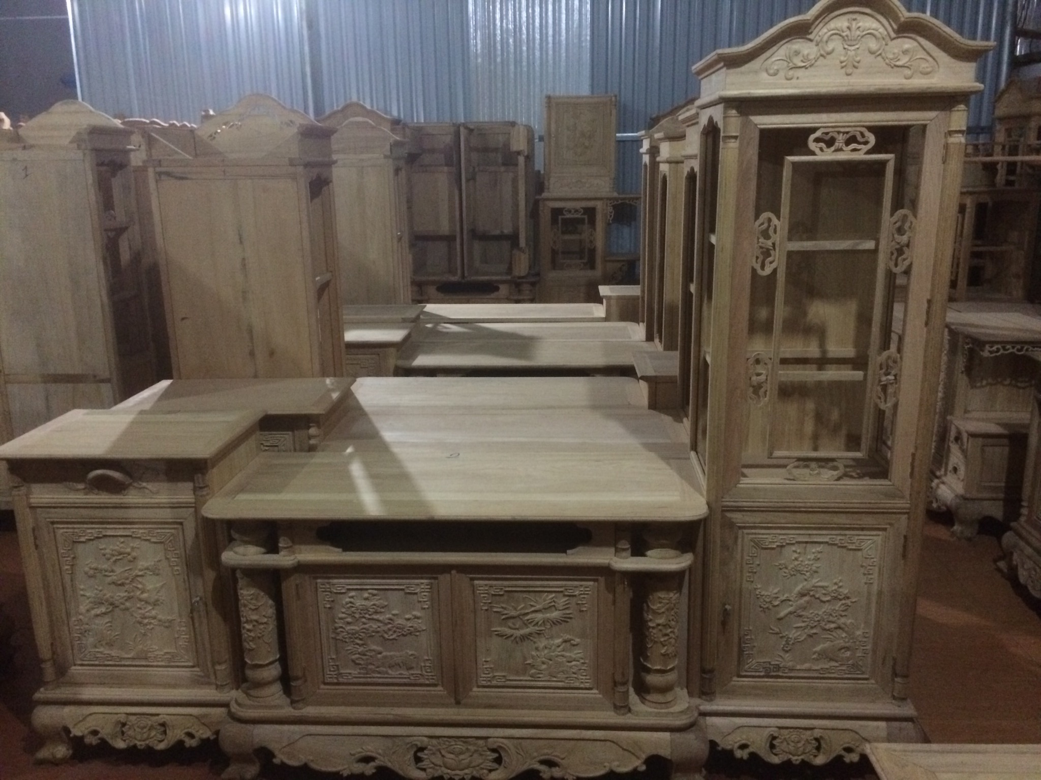 Tủ Thờ Gỗ Hương